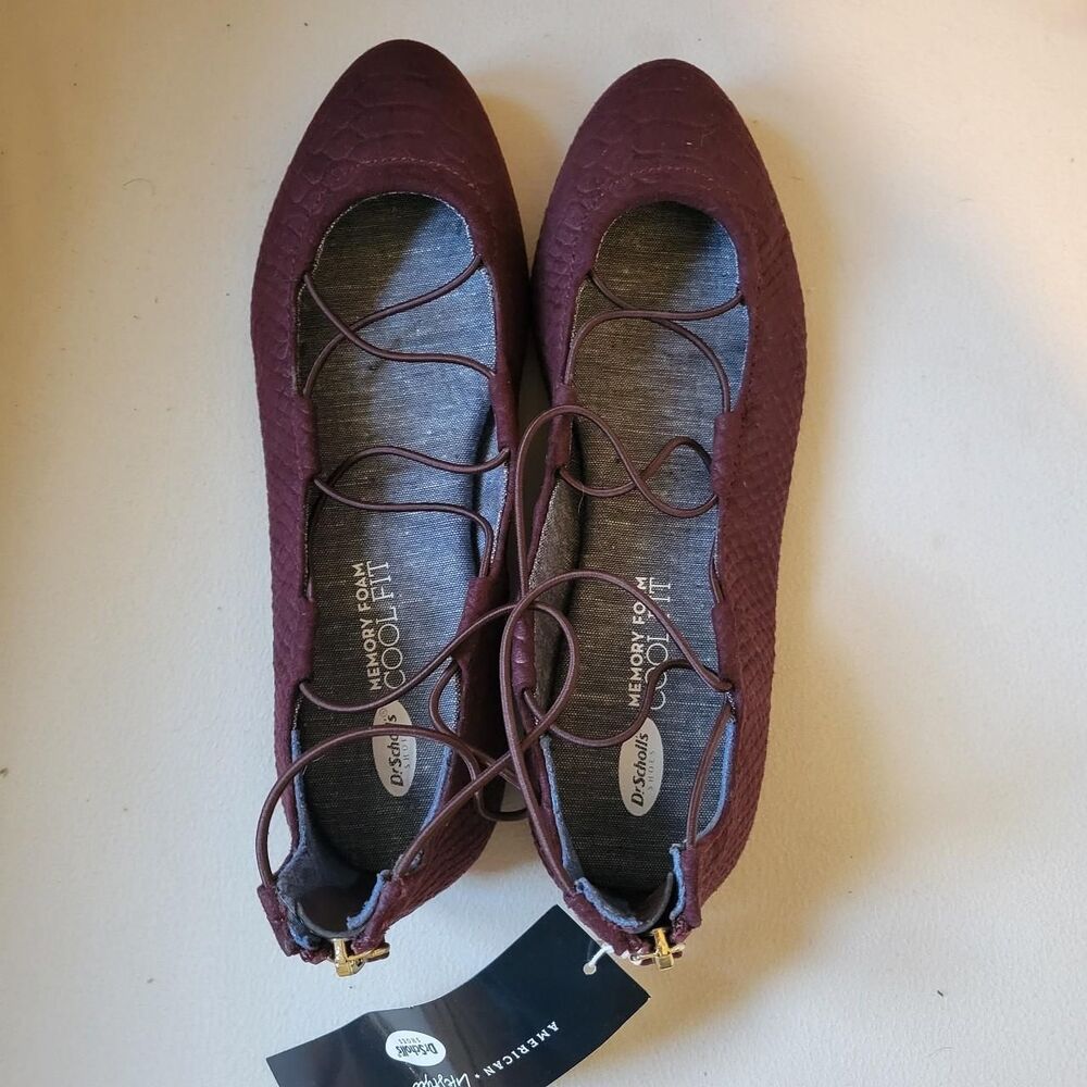 NWT Dr. Scholls Women's Burgundy Strappy Ballet Flats embossed animal print